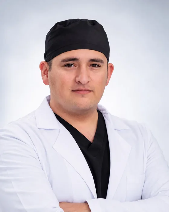Dr. Marco Romero